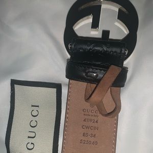 GUGGI Interlocking G buckle in silver